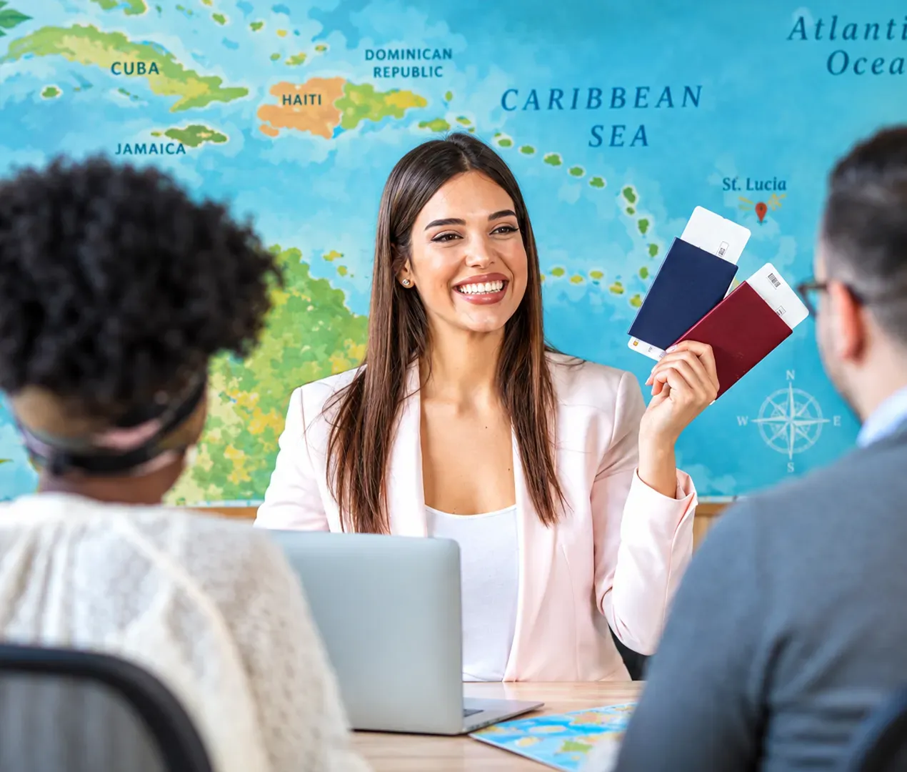 Entroll-Travel-Advisor